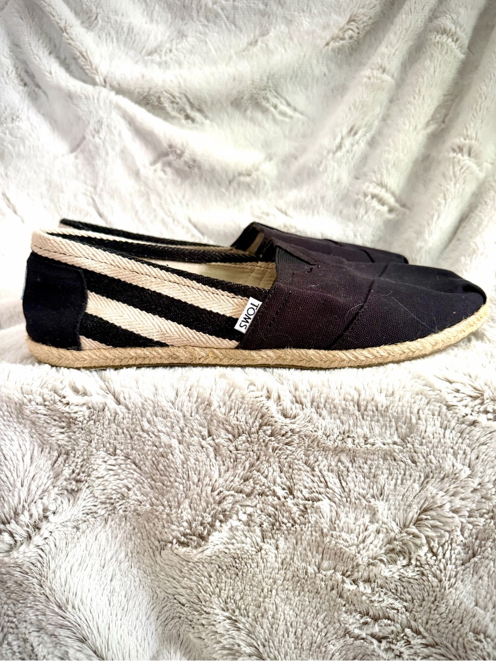 TOMS women’s Canvas Slip-On Espadrille